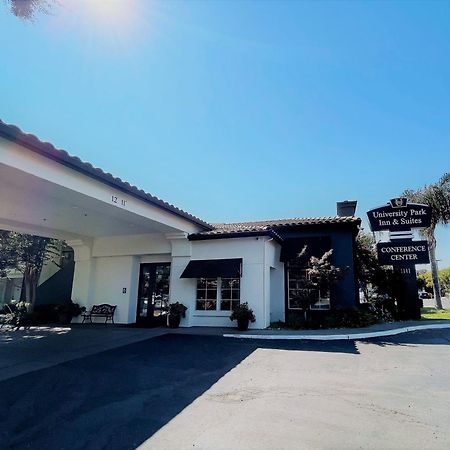 University Park Inn & Suites Davis Eksteriør billede