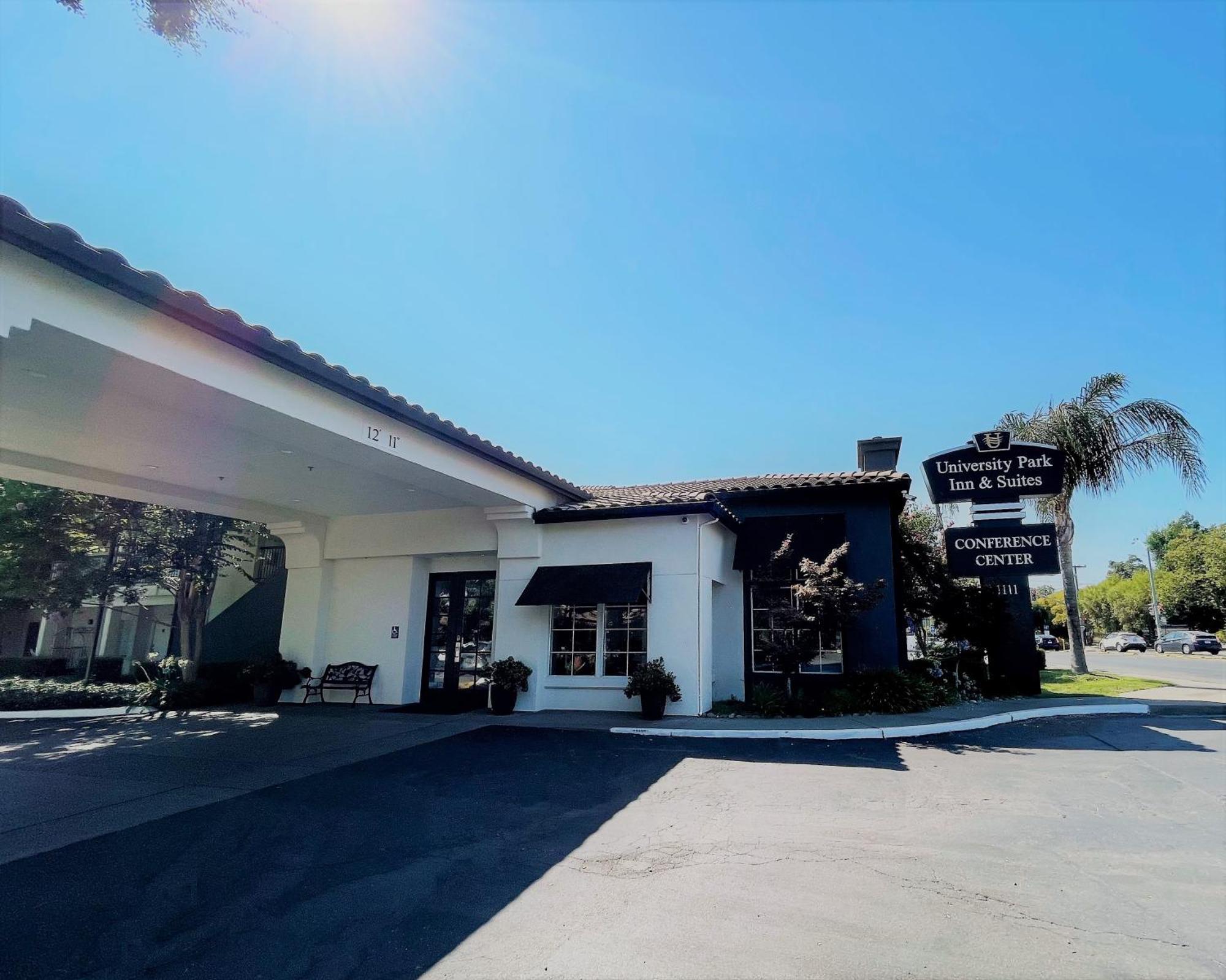 University Park Inn & Suites Davis Eksteriør billede