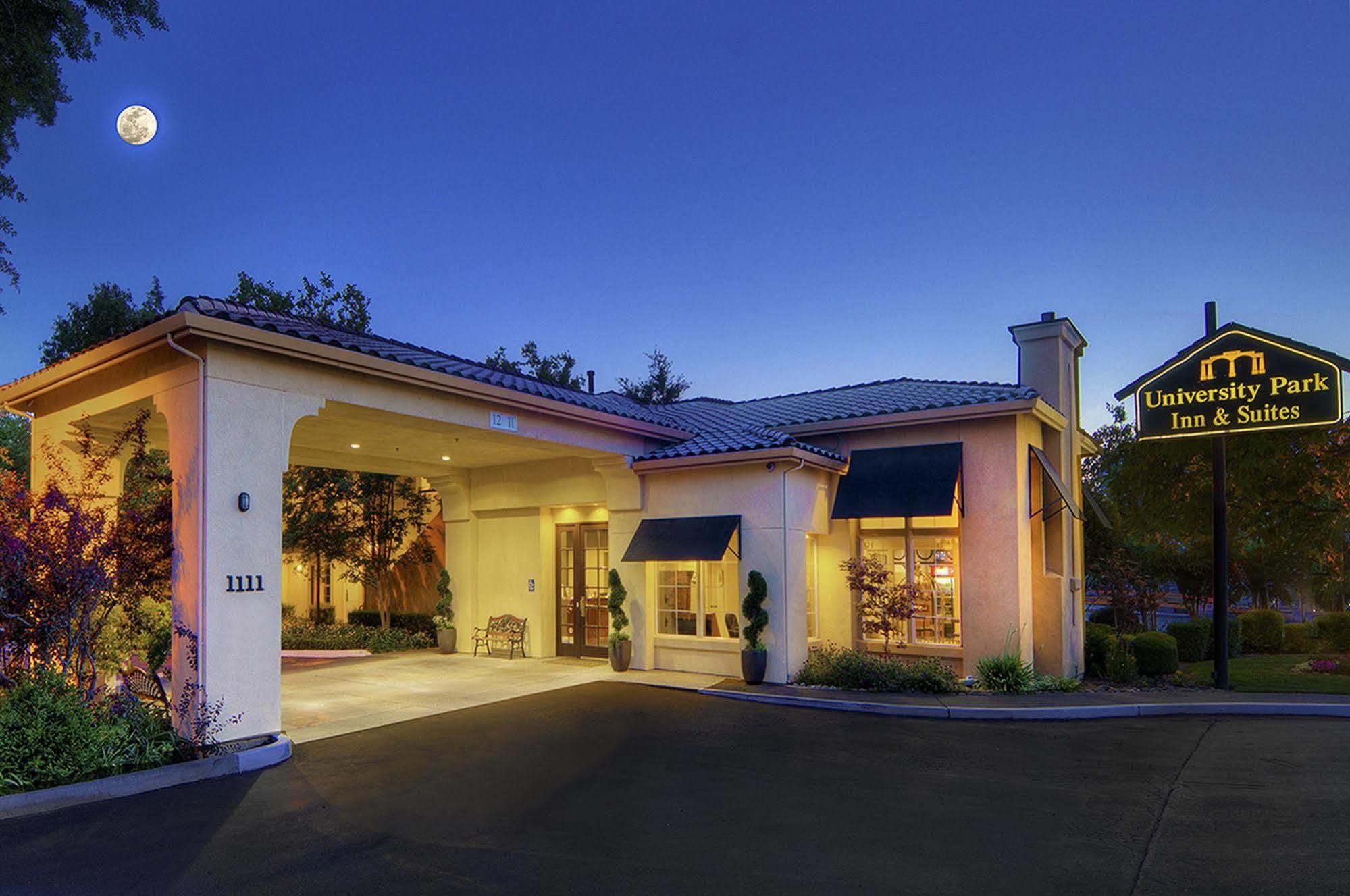 University Park Inn & Suites Davis Eksteriør billede